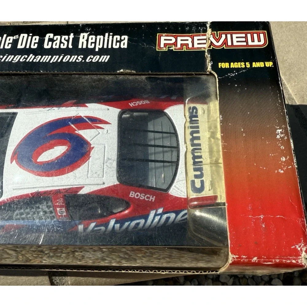 NASCAR 2000 Racing Champions 1:24 Mark Martin #6 Valvoline Ford Taurus